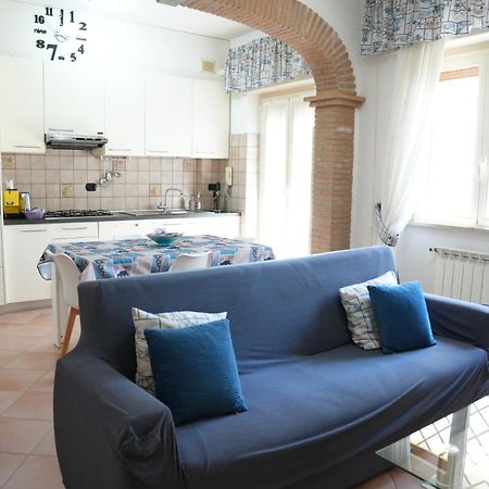 La Casa Di Flo Apartment Anzio Exterior foto